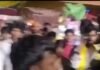 मेले में युवकों के दो गुटों में मारपीट का VIDEO:महराजगंज में लात-घूंसों से मची अफरा-तफरी, पुलिस ने विवाद शांत कराया