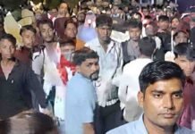 फरेंदा में जन्माष्टमी मेले में हुड़दंगियों ने मचाया उत्पात:प्रेम पोखरे पर विवाद के बाद मारपीट, पुलिस ने संभाला मोर्चा