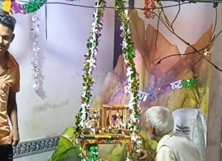 नासिरगंज में श्रीकृष्ण जन्माष्टमी का जन्मोत्सव:शनिवार को भी भक्ति भाव और उत्साह के साथ जारी; रविवार को मटकी फोड़ प्रतियोगिता