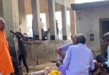 राम जानकी मंदिर में आल्हा गायन ने मचाई धूम:वीर रस की प्रस्तुति ने ग्रामीणों का मन मोह लिया