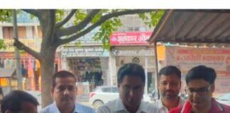 सेवा समर्पण परिवार ने हरैया में लगाया रक्तदान शिविर:ग्रामीण पत्रकार एसोसिएशन के जिलाध्यक्ष ने किया उद्घाटन, युवाओं में दिखा खासा उत्साह
