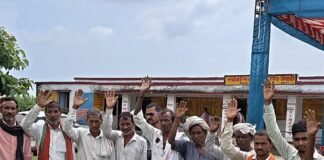 सुजौली में जंगली हाथियों ने किसानों की फसलें रौंदी:एक हफ्ते से झुंड बना मुसीबत, दर्जनभर से ज्यादा किसानों की गन्ने-धान की फसलें खराब