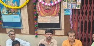 नवदुर्गा पूजा समिति की बैठक में नवरात्रि कार्यक्रमों की रूपरेखा:बहराइच में कार्यकर्ता सम्मान, ज्ञान प्रतियोगिता और कन्या पूजन समेत कई कार्यक्रम होंगे