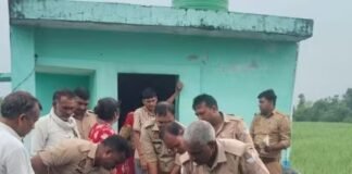 कमरे में फंदे से लटका मिला युवक का शव:बहराइच में नौकर खाने के लिए बुलाने पहुंचा तो हुई जानकारी, फोरेंसिक टीम ने जुटाए साक्ष्य