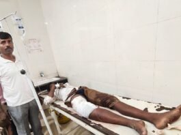 शौच के लिए निकले बच्चे को बाइक ने रौंदा:चौक में तेज रफ्तार बाइक ने मारी टक्कर, दायां पैर टूटा