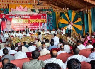 परतावल में सपा की PDA पंचायत:संगठन की मजबूती पर मंथन, स्थानीय कार्यकर्ताओं ने रखी अपनी बात