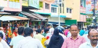 सिसवा के गोपाल नगर तिराहे पर बड़े वाहनों से रोज:नो-एंट्री का समय तय नहीं, राहगीर परेशान; पुलिस ने कहा- व्यवस्था सुधारेंगे