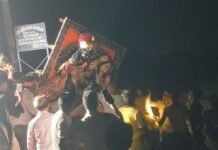 धर्मूपुर दुबौलिया में श्रीकृष्ण जन्माष्टमी के बाद हुआ विसर्जन:डीजे की धुन पर झूमे श्रद्धालु, भव्य शोभा यात्रा निकाली गई