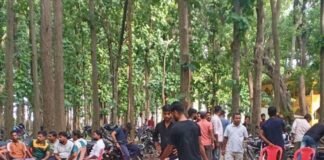 सेना भर्ती में चयन के बाद युवाओं ने कराया भंडारा:सेखुई में सैकड़ों युवाओं को मिली तैयारी की प्रेरणा, इलाके के बच्चों ने लिया हिस्सा