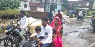 मुडघाट अंडरपास सर्विस रोड मरम्मत के बाद भी खराब:राहगीर परेशान, गुणवत्ता पर उठे सवाल; बस्ती को गणेशपुर से जोड़ता है मार्ग