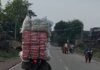 जमुनहा में ओवरलोड बाइकों से हादसे का खतरा:तेज रफ्तार से राज्य मार्ग पर दौड़ रही; पुलिस बेखबर