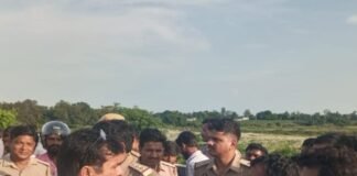 महराजगंज में छात्र रोहिन नदी में कूदा:20 घंटे बाद भी नहीं चला पता, NDRF-SDRF की तलाश जारी