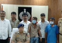 मुठभेड़ में दो इनामिया बदमाश गिरफ्तार:चोरी की कई वारदातों का खुलासा, तमंचे-कारतूस, बाइक और नकदी बरामद