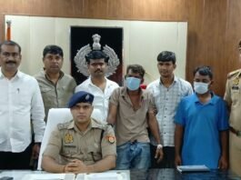 मुठभेड़ में दो इनामिया बदमाश गिरफ्तार:चोरी की कई वारदातों का खुलासा, तमंचे-कारतूस, बाइक और नकदी बरामद