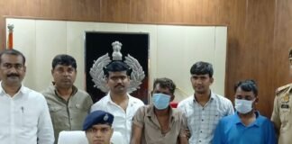 मुठभेड़ में दो इनामिया बदमाश गिरफ्तार:चोरी की कई वारदातों का खुलासा, तमंचे-कारतूस, बाइक और नकदी बरामद