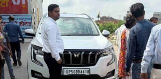 फरेंदा उत्तरी बाईपास पर एक्सयूवी और बाइक की टक्कर:दो लोग गंभीर रूप से घायल, पुलिस ने अस्पताल में भर्ती कराया