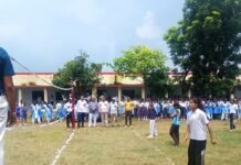 बस्ती में जनपद स्तरीय वॉलीबॉल प्रतियोगिता शुरू:भटपुरवा में खेल प्रतिभाएं जुटीं, डीआईओएस संजय सिंह ने किया उद्घाटन; मंडलीय टीम का होगा चयन