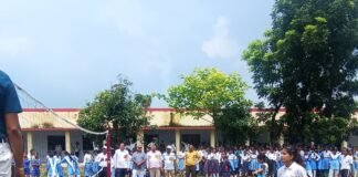 बस्ती में जनपद स्तरीय वॉलीबॉल प्रतियोगिता शुरू:भटपुरवा में खेल प्रतिभाएं जुटीं, डीआईओएस संजय सिंह ने किया उद्घाटन; मंडलीय टीम का होगा चयन