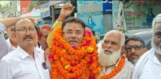 आय से अधिक संपत्ति मामले में व्यक्ति कोर्ट से रिहा:कैसरगंज मे समर्थकों ने किया जोरदार स्वागत