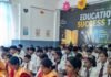 गुरुदेव रवि शंकर ने छात्रों से किया संवाद:पंचवटी श्री सीताराम आश्रम के संस्थापक ने स्कूल में दिए सफलता के 5 सूत्र