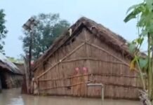 मिहींपुरवा में घाघरा का जलस्तर बढ़ा:कई गांवों में जनजीवन अस्त-व्यस्त, पशुओं के चारे का संकट बढ़ा