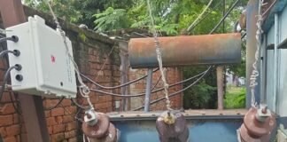 भिटौली में आकाशीय बिजली से 3 ट्रांसफॉर्मर खराब:कई गांवों की बिजली गुल, विभाग ठीक करने में जुटा