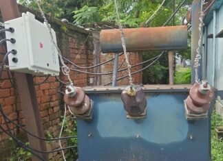 भिटौली में आकाशीय बिजली से 3 ट्रांसफॉर्मर खराब:कई गांवों की बिजली गुल, विभाग ठीक करने में जुटा