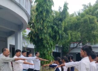 लखैया कला कॉलेज में बाल संसद का गठन:प्रधानमंत्री और उप प्रधानमंत्री बने, छात्रों को मिली मंत्रालयों की जिम्मेदारी