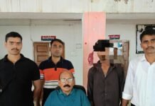 पुलिस ने नाबालिग से दुष्कर्म का बाल अपचारी पकड़ा:परसरामपुर पुलिस ने घर से किया गिरफ्तार, कोर्ट में पेश