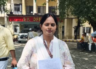 बृजमनगंज में सोशल मीडिया पोस्ट पर महिला को आपत्तिजनक टिप्पणी:विरोध करने पर दी धमकी, एसपी से कार्रवाई की मांग