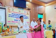 फरेंदा विधायक अन्नप्राशन-गोदभराई कार्यक्रम में शामिल:माताओं और नन्हे बच्चों को दी शुभकामनाएं, स्वस्थ जीवन पर जोर दिया