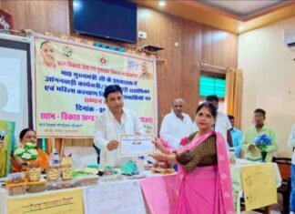 फरेंदा विधायक अन्नप्राशन-गोदभराई कार्यक्रम में शामिल:माताओं और नन्हे बच्चों को दी शुभकामनाएं, स्वस्थ जीवन पर जोर दिया