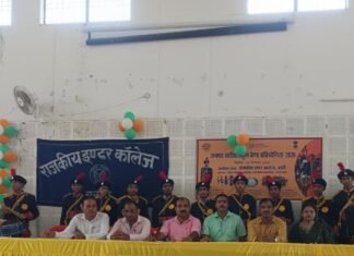स्कूल बैंड प्रतियोगिता में झिनकू, कन्या इंटर कॉलेज जीते:बस्ती में हुई जनपद स्तरीय प्रतियोगिता, चार स्कूलों ने दिखाया दम