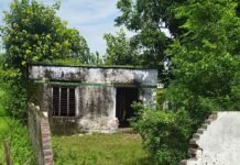 भदैयापुरवा प्राथमिक विद्यालय की बाउंड्री 2 महीने से टूटी:मोतीपुर में बच्चों की सुरक्षा पर सवाल, अधिकारी बेखबर