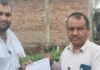 मलमलिया पोखरी के पास जलजमाव:अधिवक्ता ने धरने का किया ऐलान, निचलौल नगर पंचायत पर लापरवाही का आरोप; EO के बाबू ने समाधान का दिया भरोसा