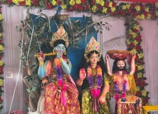 गायघाट के मोहनगिरी बाबा मंदिर में जन्माष्टमी की छठी मनाई:श्री कृष्ण, राधा और यशोदा मैया की पूजा-अर्चना कर भंडारे का आयोजन