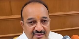 राहुल को नहीं पता ‘बेटी बचाओ’ का मतलब! दिनेश प्रताप सिंह बोले- दिशा की बैठक में दिल्ली से आई पर्ची पढ़कर दे रहे भाषण