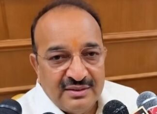 राहुल को नहीं पता ‘बेटी बचाओ’ का मतलब! दिनेश प्रताप सिंह बोले- दिशा की बैठक में दिल्ली से आई पर्ची पढ़कर दे रहे भाषण
