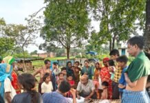 बहोरवा में बुजुर्ग की मौत:दैनिक भास्कर की खबर के बाद स्वास्थ्य टीम पहुंची, 75 लोगों की जांच कर दवाएं दीं