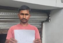 चोरी का खुलासा न होने पर पीड़ित ने दी शिकायत:नवाबगंज में पुलिस अधीक्षक और जनसुनवाई केंद्र पर दिया आवेदन