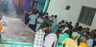 महराजगंज के चिऊरहा में श्रीकृष्ण जन्मोत्सव का छठी पूजन:सोहर गीतों से गूंजा मंदिर परिसर, सैकड़ों श्रद्धालु हुए शामिल