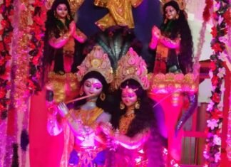 सिरसिया के दुर्गा मंदिर में कृष्ण जन्माष्टमी की छठी मनाई:भंडारे में उमड़े श्रद्धालु, अध्यक्ष ने बांटा प्रसाद; बारिश भी हुई