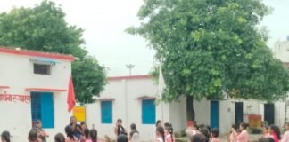 बरगदहा के पीएम श्री कंपोजिट विद्यालय में हुआ प्रशिक्षण:शासन के निर्देश पर सुरक्षा, आत्मविश्वास और आत्मनिर्भरता बढ़ाने के लिए हुई गतिविधि