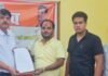 सिसवा में जर्जर बिजली पोल और ट्रिपिंग से लोग परेशान:एमएलसी प्रतिनिधि ने एक्सईएन को दिया पत्र, हादसे वाले पोल पहले बदलने की मांग