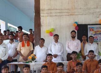 मिहींपुरवा में युवा सम्मेलन:राष्ट्रीय स्वयंसेवक संघ के शताब्दी वर्ष पर वाद-विवाद प्रतियोगिता का आयोजन