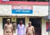 चौक पुलिस ने वारंटी को गिरफ्तार कर कोर्ट भेजा:पुलिस ने घर से दबोचा, कानूनी प्रक्रिया पूरी कर कोर्ट भेजा