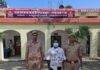 श्यामदेउरवा में लापरवाही से बाइक चलाने वाला चालक गिरफ्तार:टक्कर से 52 साल के व्यक्ति की मौत हुई थी, उसके पास लाइसेंस नहीं था।