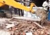 UP: अमेठी में अतिक्रमण पर प्रशासन की बड़ी कार्रवाई, गौरीगंज CHC के बाहर चला बुलडोजर