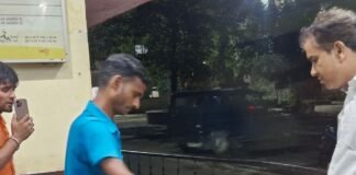 रुपईडीहा में श्रीकृष्ण मूर्ति विसर्जन के दौरान युवक डूबा:जिला अस्पताल रेफर, तालाब में मूर्ति विसर्जित करते समय हादसा