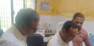 सीएमओ का सीएचसी सिरसिया मेंऔचक निरीक्षण:स्वास्थ्य सेवाओं का लिया जायजा, इलाज में लापरवाही न बरतने के निर्देश